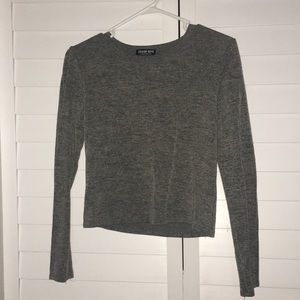 Gray long sleeve shirt